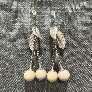Elegant Silver‎ tone Leaf Drop dangle Earrings